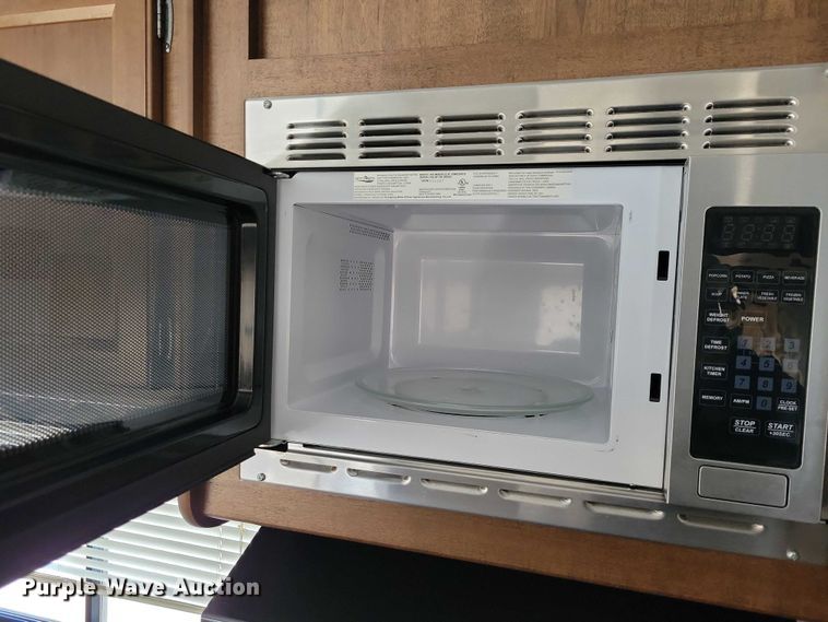 image for item EA2810 2016 Keystone Hideout camper