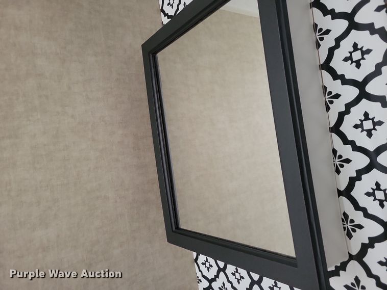 image for item EA2810 2016 Keystone Hideout camper