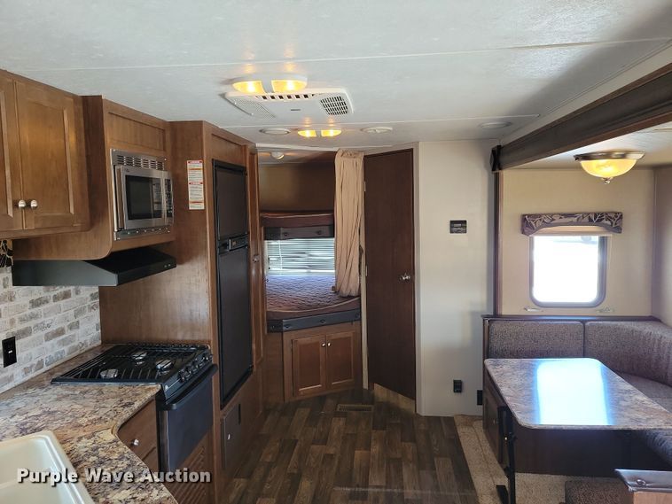 image for item EA2810 2016 Keystone Hideout camper