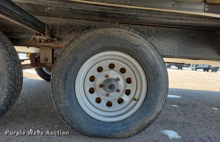 image for item EA2810 2016 Keystone Hideout camper