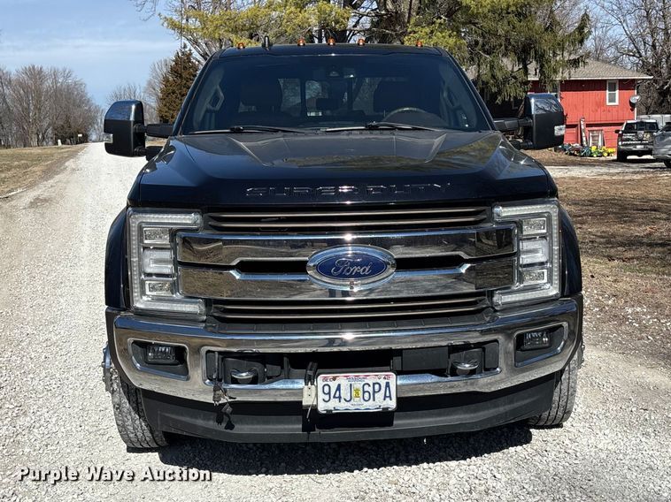 image for item EA4463 2019 Ford F450 Super Duty King Ranch Crew Cab truck