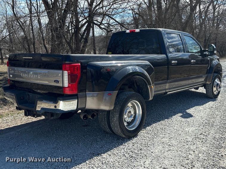 image for item EA4463 2019 Ford F450 Super Duty King Ranch Crew Cab truck