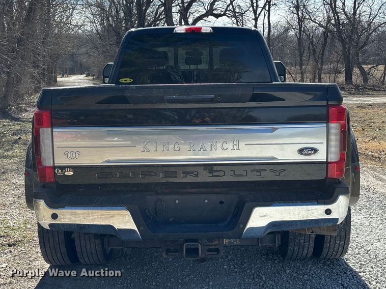 image for item EA4463 2019 Ford F450 Super Duty King Ranch Crew Cab truck