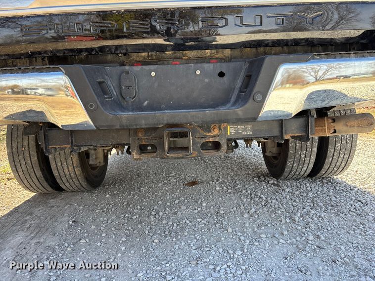 image for item EA4463 2019 Ford F450 Super Duty King Ranch Crew Cab truck