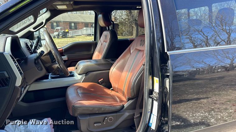 image for item EA4463 2019 Ford F450 Super Duty King Ranch Crew Cab truck