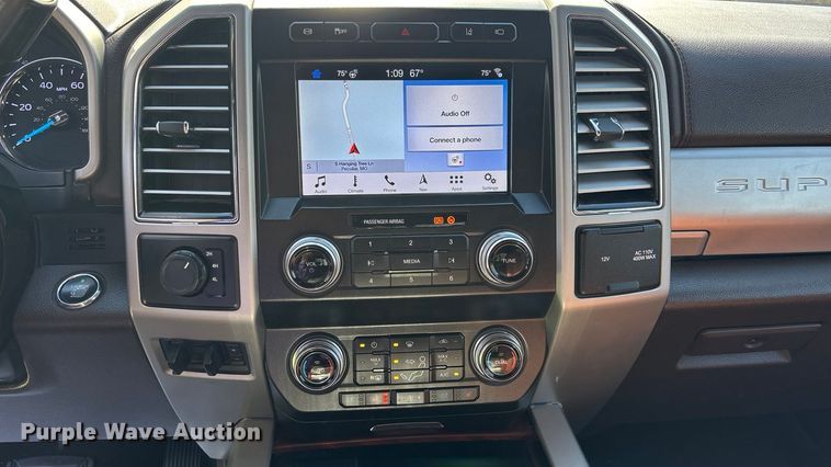 image for item EA4463 2019 Ford F450 Super Duty King Ranch Crew Cab truck