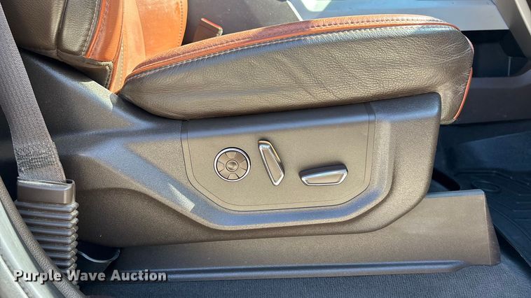 image for item EA4463 2019 Ford F450 Super Duty King Ranch Crew Cab truck