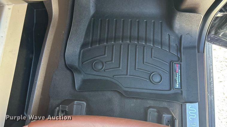 image for item EA4463 2019 Ford F450 Super Duty King Ranch Crew Cab truck