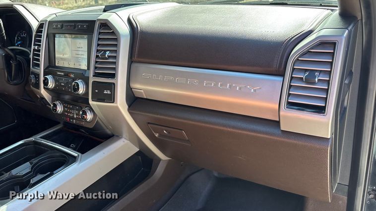 image for item EA4463 2019 Ford F450 Super Duty King Ranch Crew Cab truck