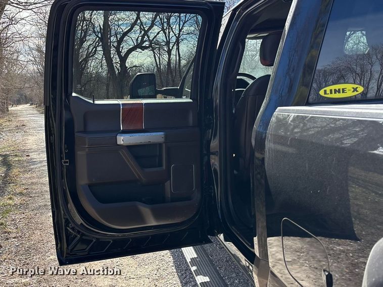 image for item EA4463 2019 Ford F450 Super Duty King Ranch Crew Cab truck