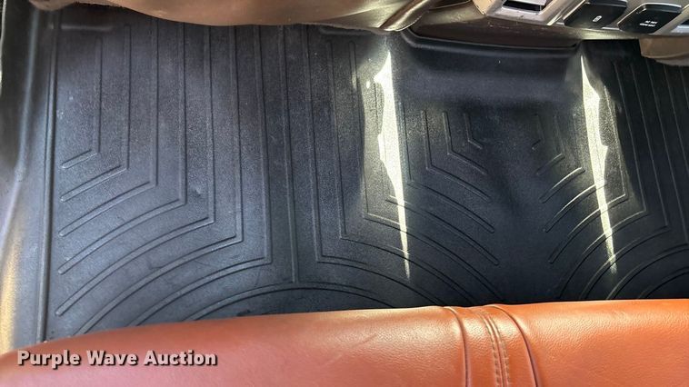 image for item EA4463 2019 Ford F450 Super Duty King Ranch Crew Cab truck