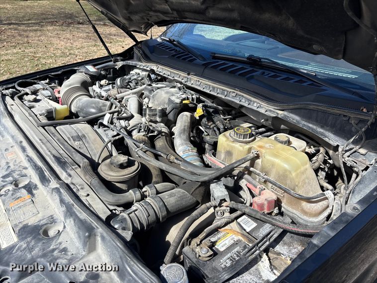 image for item EA4463 2019 Ford F450 Super Duty King Ranch Crew Cab truck