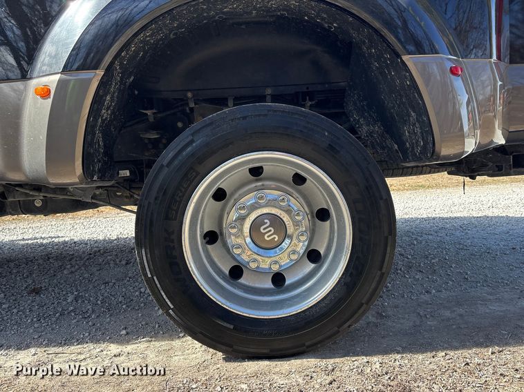 image for item EA4463 2019 Ford F450 Super Duty King Ranch Crew Cab truck