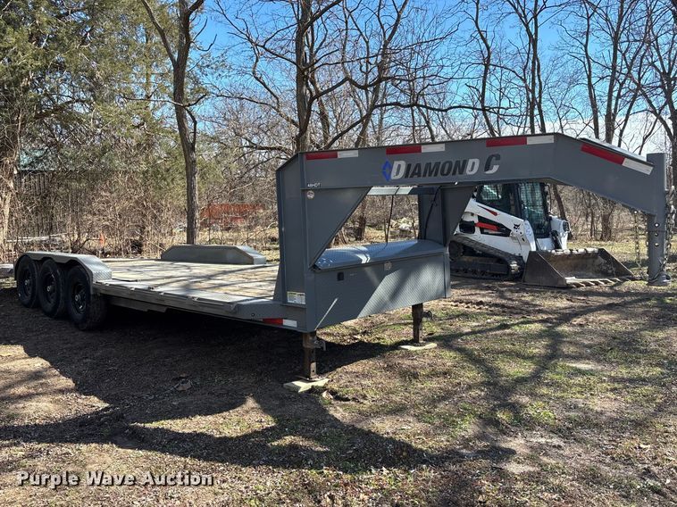 image for item EA4464 2019 Diamond C Tilt bed tilt deck equipment trailer