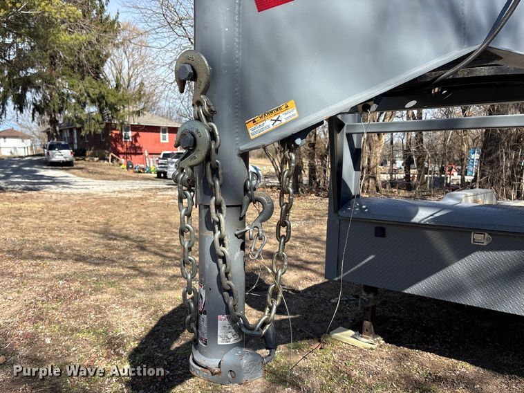 image for item EA4464 2019 Diamond C Tilt bed tilt deck equipment trailer