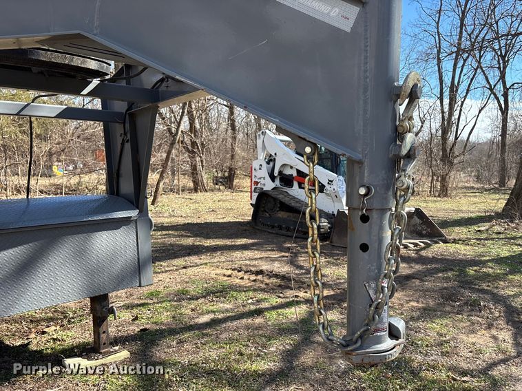 image for item EA4464 2019 Diamond C Tilt bed tilt deck equipment trailer