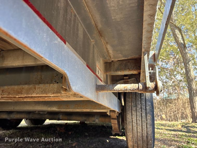 image for item EA4464 2019 Diamond C Tilt bed tilt deck equipment trailer