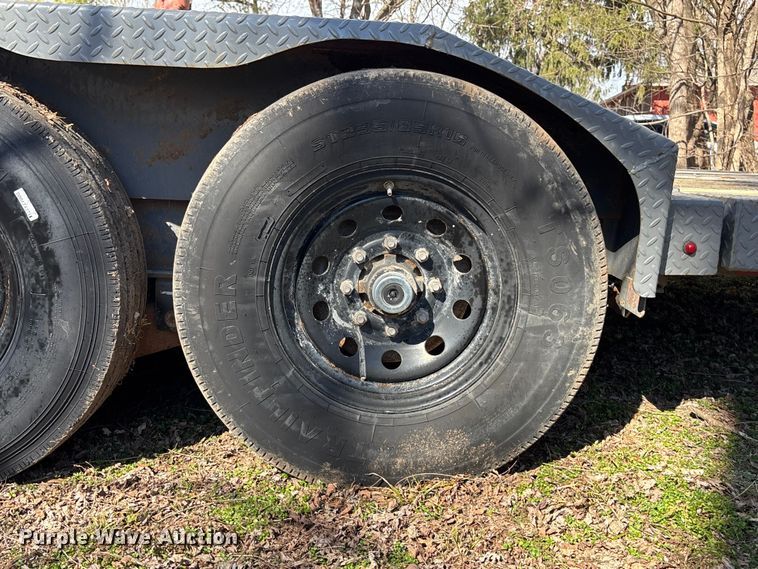 image for item EA4464 2019 Diamond C Tilt bed tilt deck equipment trailer