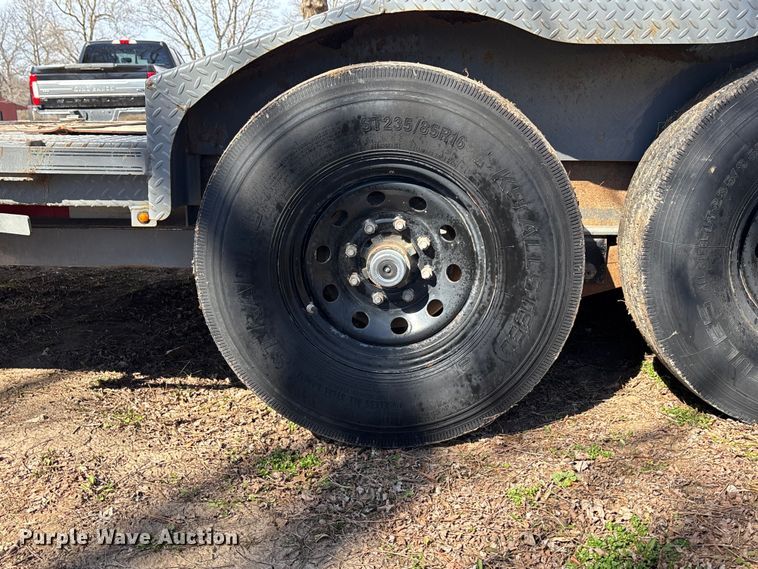 image for item EA4464 2019 Diamond C Tilt bed tilt deck equipment trailer