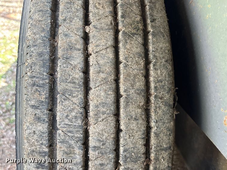 image for item EA4464 2019 Diamond C Tilt bed tilt deck equipment trailer