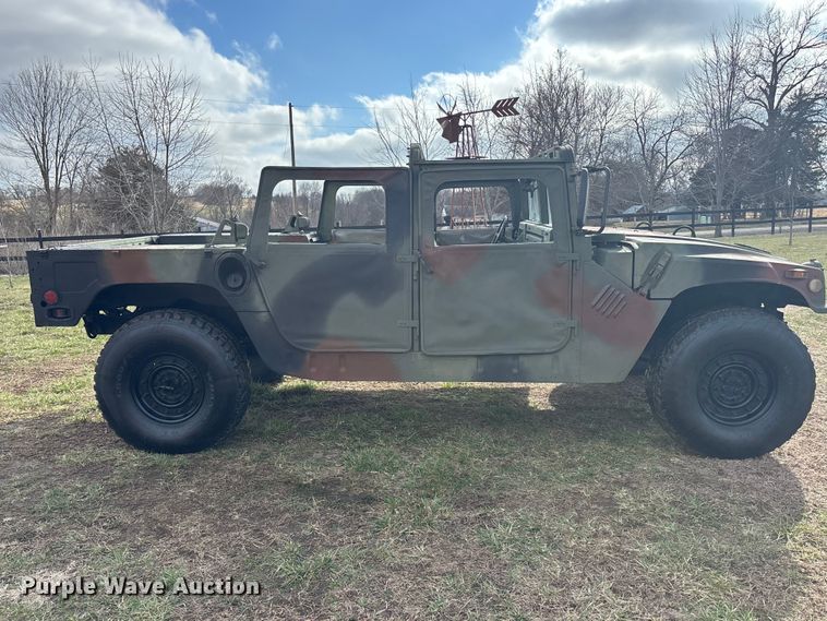 image for item EA4510 1989 AM General M988  SUV