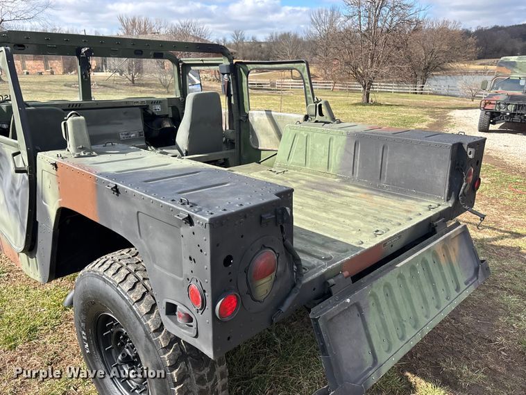 image for item EA4510 1989 AM General M988  SUV