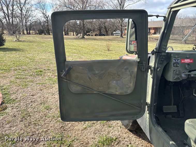 image for item EA4510 1989 AM General M988  SUV