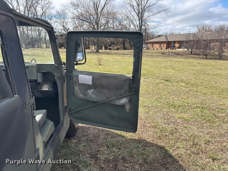 image for item EA4510 1989 AM General M988  SUV