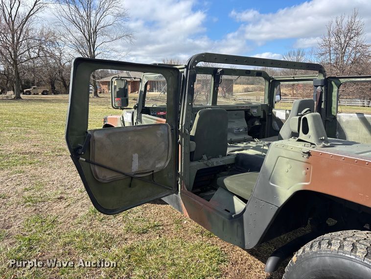 image for item EA4510 1989 AM General M988  SUV