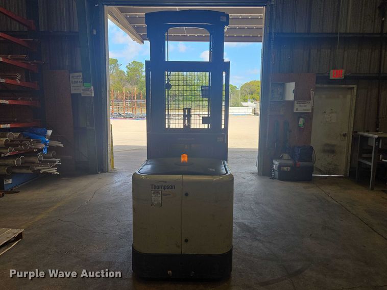 image for item EA5458 2017 Crown SP3520-30 order picker