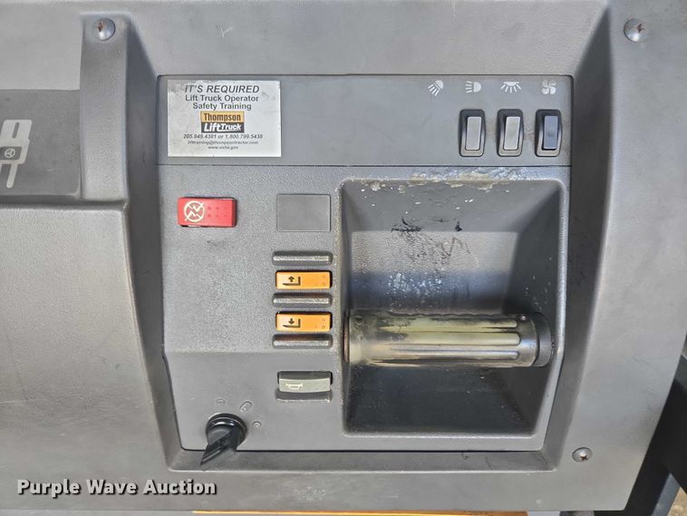 image for item EA5458 2017 Crown SP3520-30 order picker