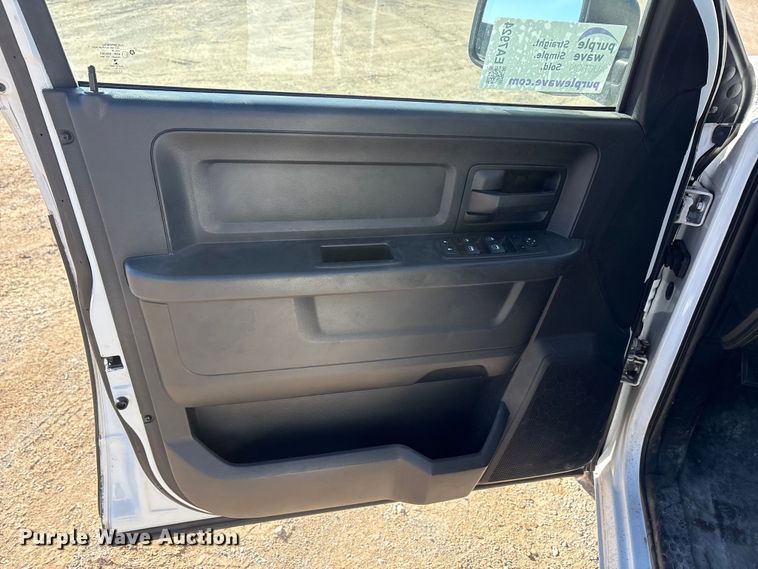 image for item EA7924 2014 RAM 1500 Crew Cab pickup truck