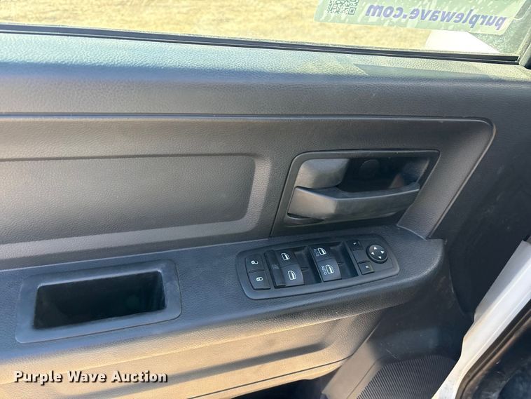 image for item EA7924 2014 RAM 1500 Crew Cab pickup truck