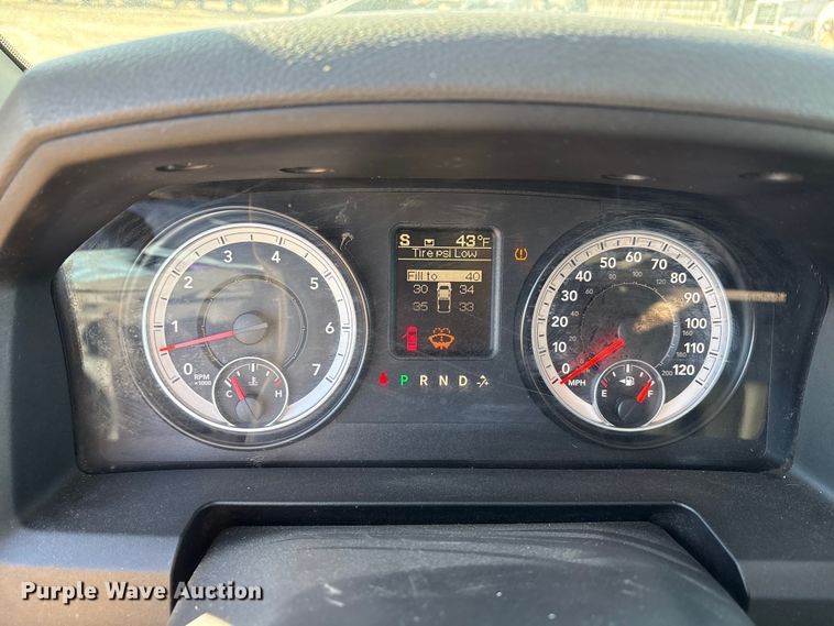 image for item EA7924 2014 RAM 1500 Crew Cab pickup truck