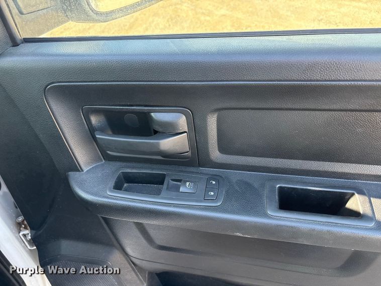 image for item EA7924 2014 RAM 1500 Crew Cab pickup truck