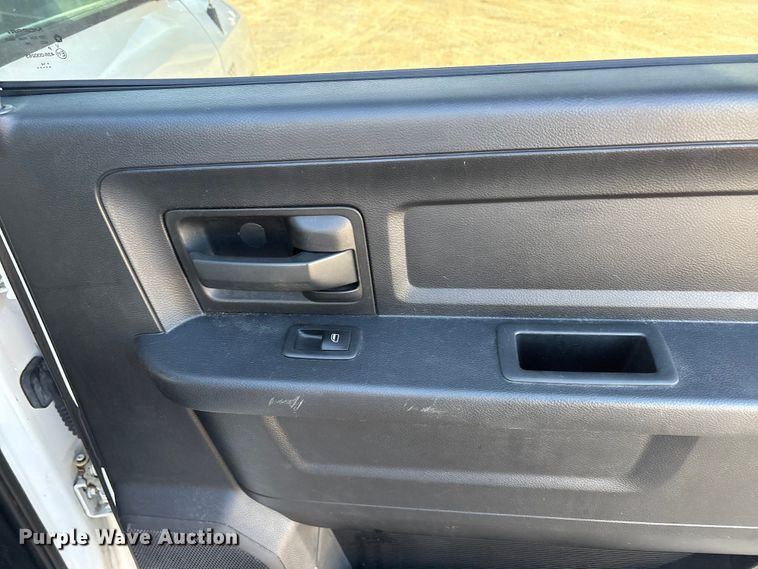 image for item EA7924 2014 RAM 1500 Crew Cab pickup truck