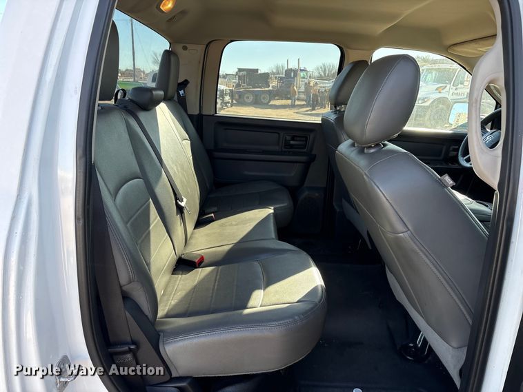 image for item EA7924 2014 RAM 1500 Crew Cab pickup truck