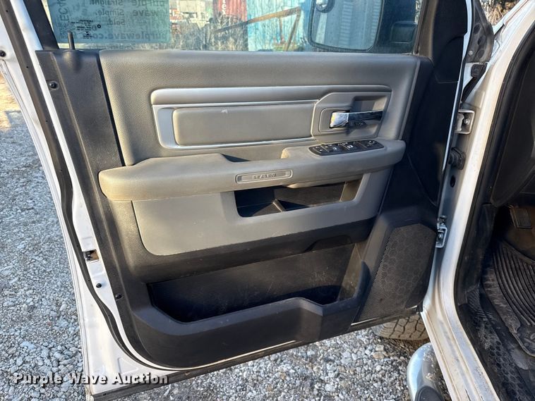 image for item EC4567 2016 Dodge Ram 2500 Crew Cab pickup truck