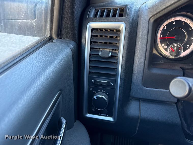 image for item EC4567 2016 Dodge Ram 2500 Crew Cab pickup truck