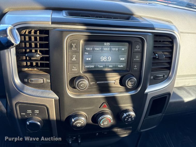 image for item EC4567 2016 Dodge Ram 2500 Crew Cab pickup truck