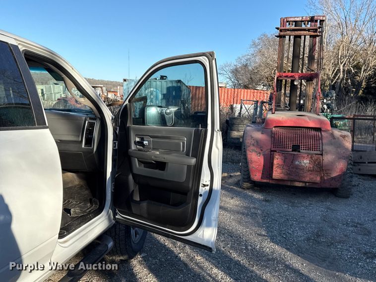 image for item EC4567 2016 Dodge Ram 2500 Crew Cab pickup truck