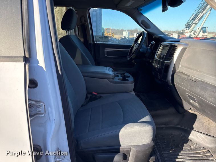 image for item EC4567 2016 Dodge Ram 2500 Crew Cab pickup truck