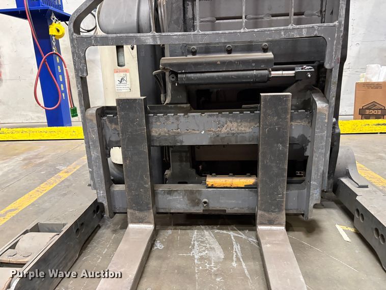 image for item EC8260 2016 Crown RM6025-45 reach truck