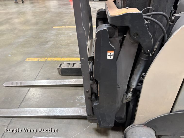 image for item EC8260 2016 Crown RM6025-45 reach truck