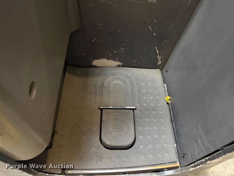 image for item EC8260 2016 Crown RM6025-45 reach truck