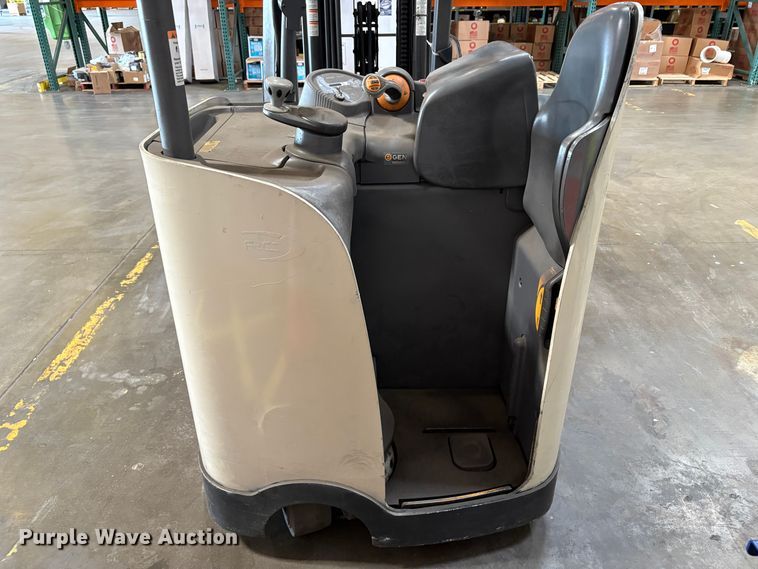image for item EC8261 2015 Crown RC5545-40 forklift
