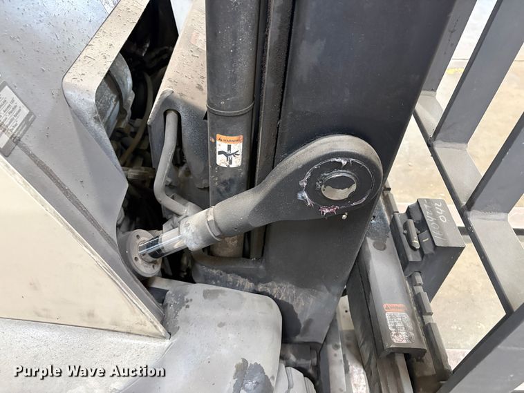 image for item EC8261 2015 Crown RC5545-40 forklift