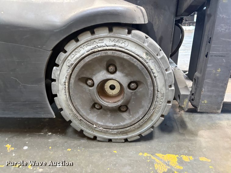 image for item EC8261 2015 Crown RC5545-40 forklift