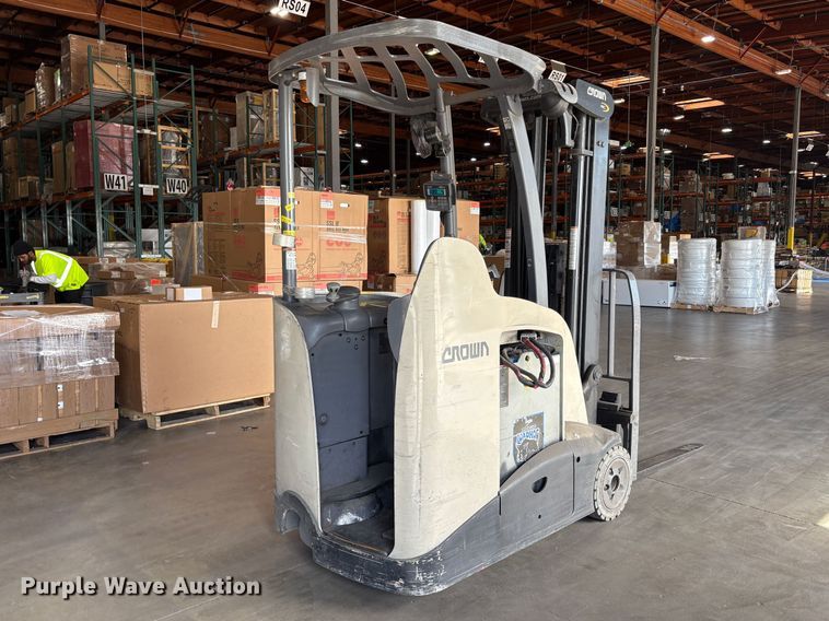 image for item EC8262 2015 Crown RC5545-40 forklift