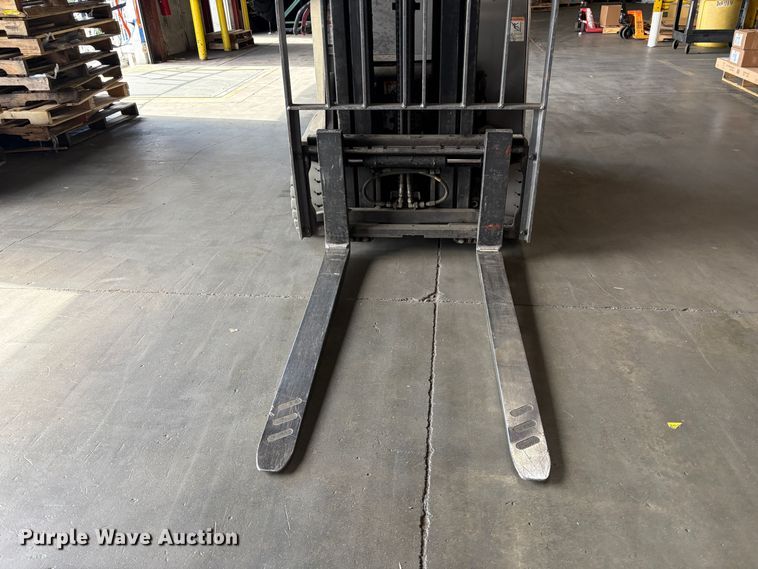 image for item EC8262 2015 Crown RC5545-40 forklift